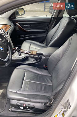 Седан BMW 3 Series 2013 в Умані