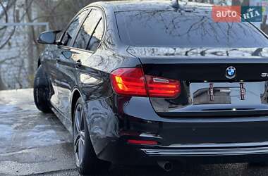 Седан BMW 3 Series 2014 в Черновцах