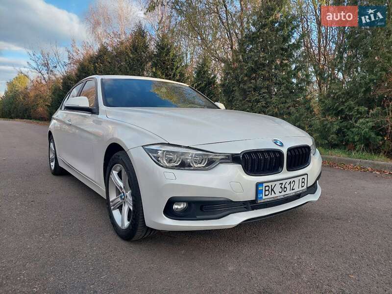 Седан BMW 3 Series 2017 в 