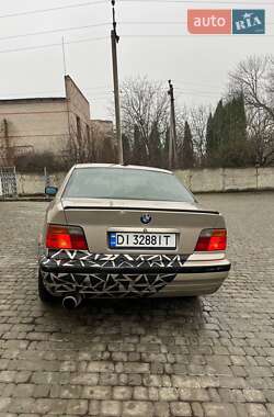 Седан BMW 3 Series 1991 в Борщеві