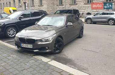 Седан BMW 3 Series 2014 в Дніпрі