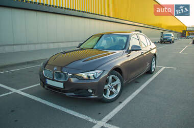 Седан BMW 3 Series 2014 в Києві