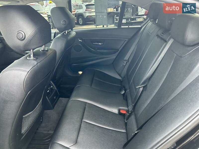 Седан BMW 3 Series 2015 в Львове