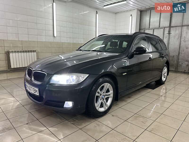 Универсал BMW 3 Series 2010 в Сумах