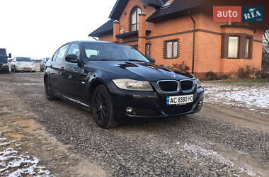 Седан BMW 3 Series 2009 в Луцке