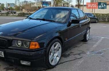 Седан BMW 3 Series 1995 в Білій Церкві