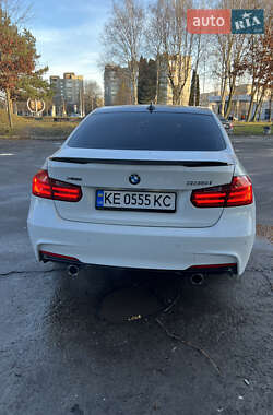 Седан BMW 3 Series 2015 в Львові