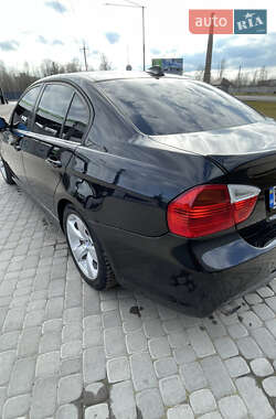 Седан BMW 3 Series 2007 в Великих Мостах