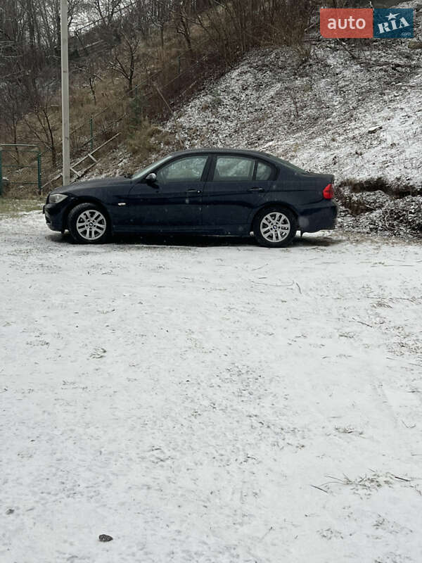 Седан BMW 3 Series 2007 в Золочеві