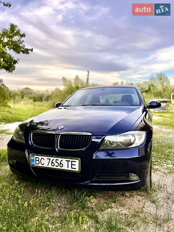 Седан BMW 3 Series 2007 в Золочеві