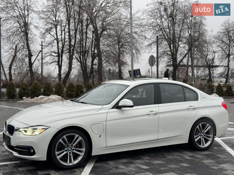 Седан BMW 3 Series 2017 в Киеве