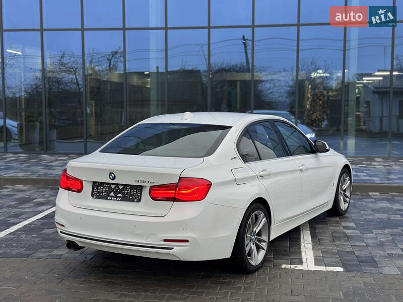 Седан BMW 3 Series 2017 в Киеве