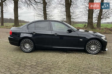 Седан BMW 3 Series 2010 в 