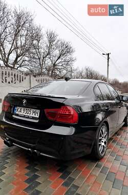 Седан BMW 3 Series 2011 в Балті