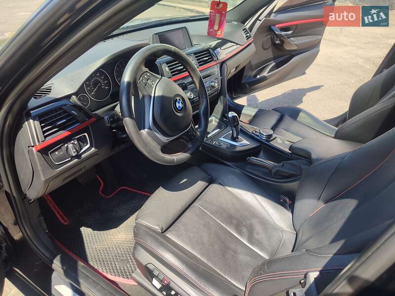 Седан BMW 3 Series 2014 в Умани
