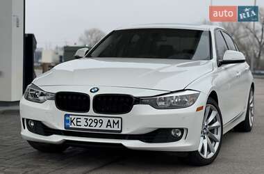 Седан BMW 3 Series 2015 в Дніпрі