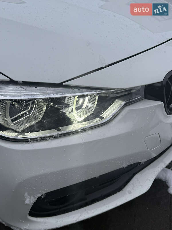Седан BMW 3 Series 2018 в Львове