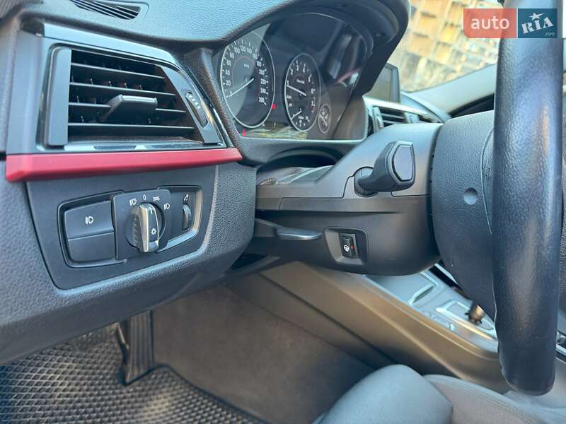 Седан BMW 3 Series 2017 в Києві