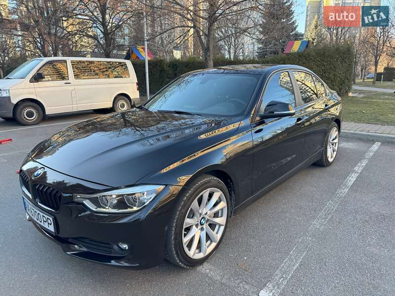 Седан BMW 3 Series 2017 в Києві