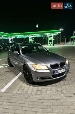 Седан BMW 3 Series 2009 в Кременчуге