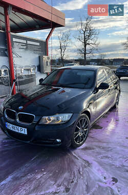 Седан BMW 3 Series 2011 в Львові