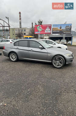 Седан BMW 3 Series 2009 в 