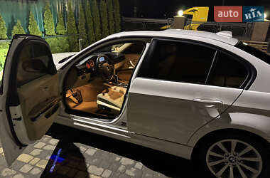 Седан BMW 3 Series 2011 в 