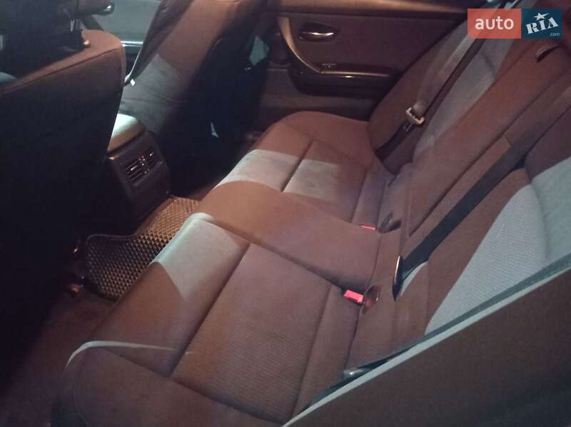 Универсал BMW 3 Series 2011 в Межгорье
