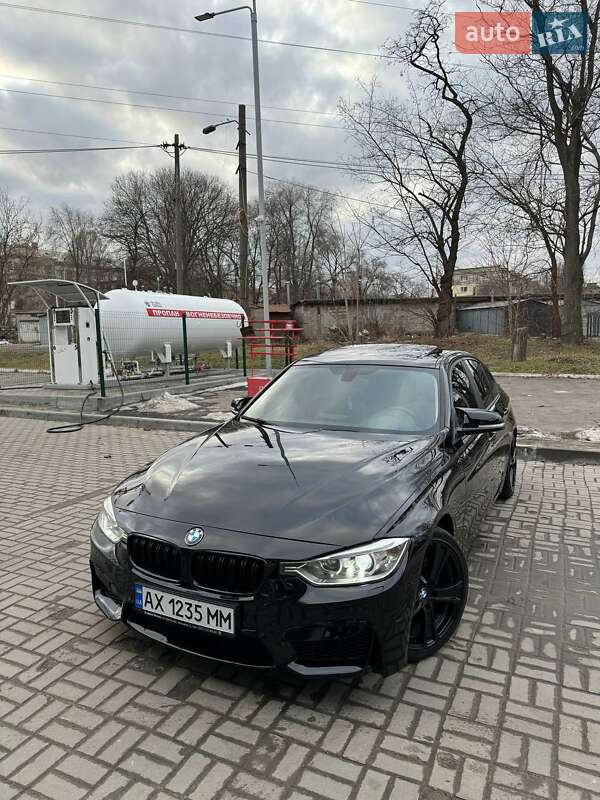 Седан BMW 3 Series 2013 в Львові