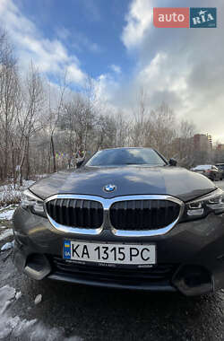 Седан BMW 3 Series 2022 в Києві