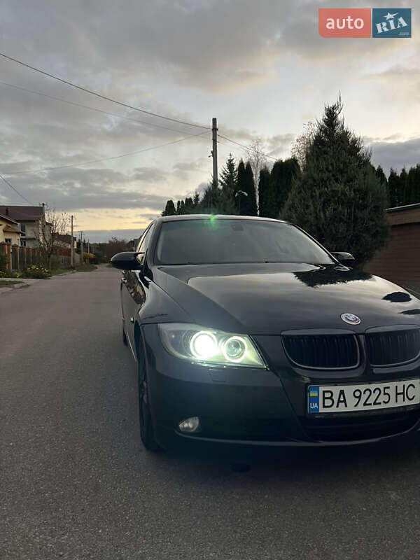 Седан BMW 3 Series 2008 в Кропивницькому