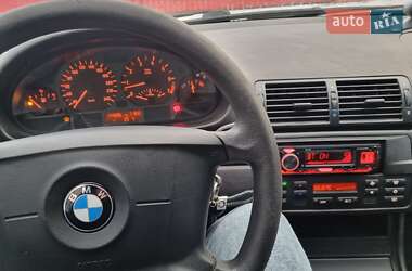 Седан BMW 3 Series 2003 в Заречном