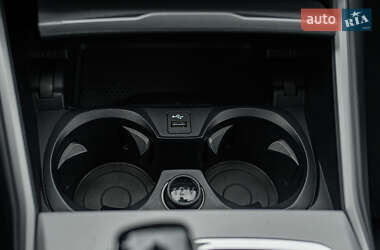 Седан BMW 3 Series 2020 в 