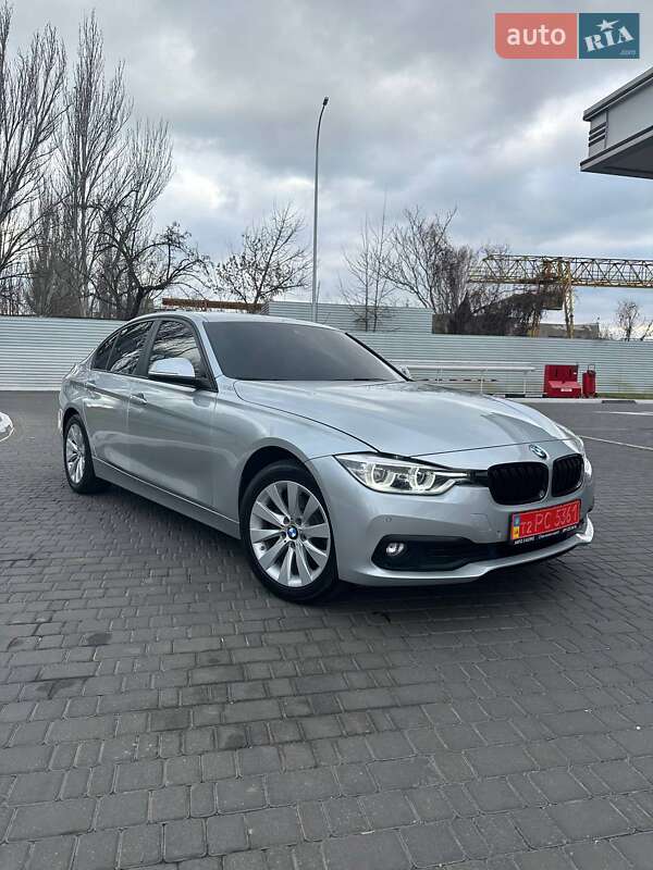 Седан BMW 3 Series 2016 в Одессе