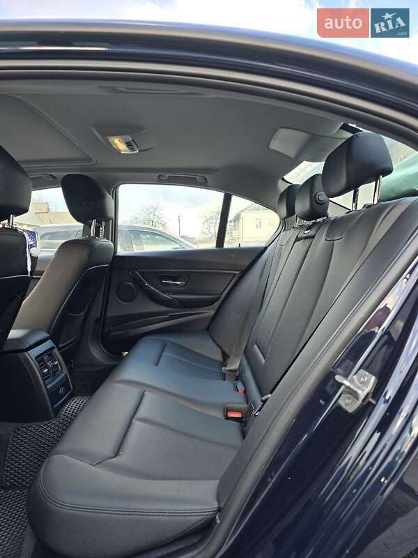 Седан BMW 3 Series 2015 в Добротворе