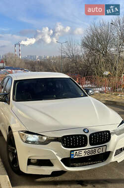 Седан BMW 3 Series 2016 в Києві