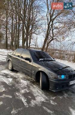 Седан BMW 3 Series 1995 в Кореці