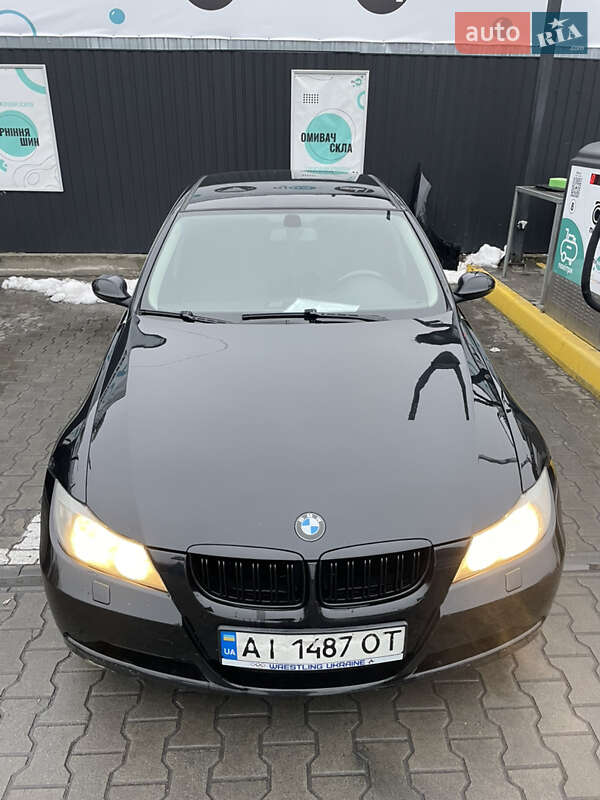 Седан BMW 3 Series 2006 в Полонному