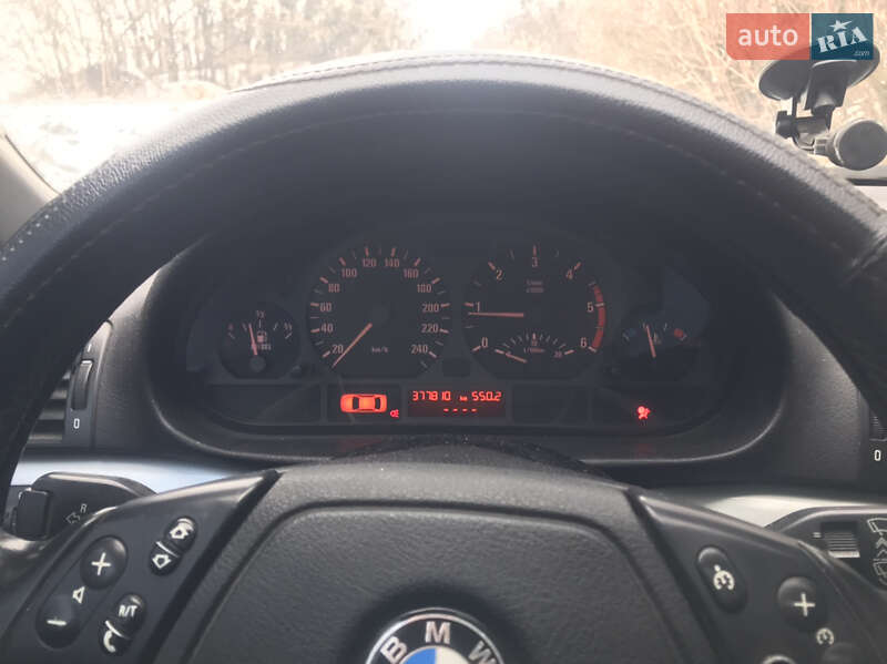 Седан BMW 3 Series 2002 в Ізяславі