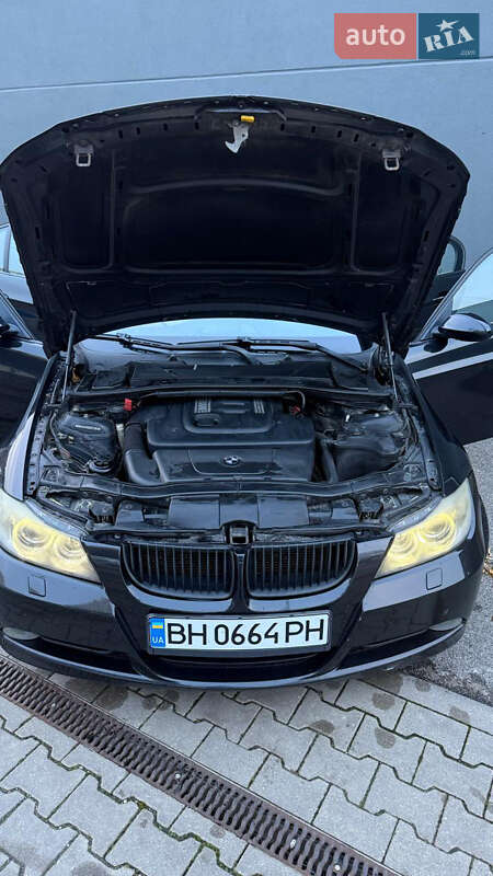 Седан BMW 3 Series 2006 в Луцке