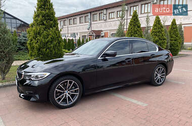 Седан BMW 3 Series 2019 в Стрые