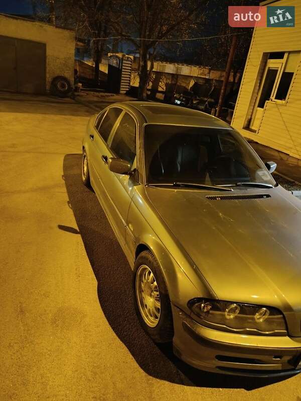 Седан BMW 3 Series 1998 в Днепре