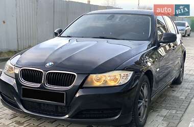 Седан BMW 3 Series 2009 в Львові