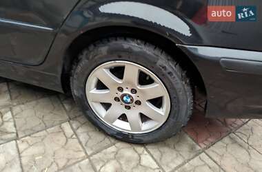 Седан BMW 3 Series 2004 в Чорткові