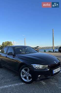 Седан BMW 3 Series 2013 в Львові