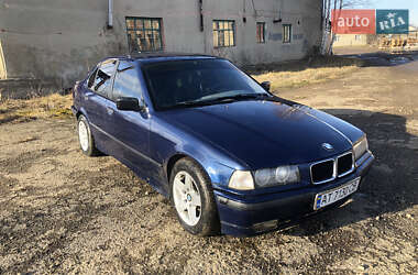 Седан BMW 3 Series 1993 в Рожнятові