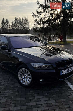 Седан BMW 3 Series 2009 в Луцке