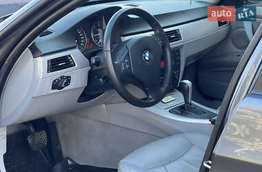 Седан BMW 3 Series 2006 в Ровно