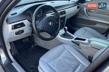 Седан BMW 3 Series 2006 в Ровно