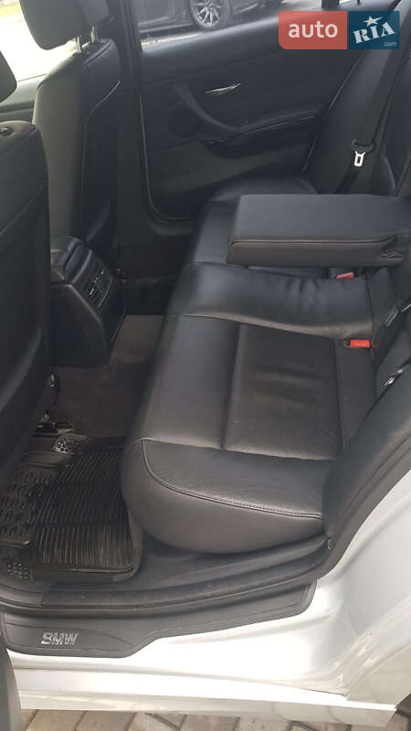 Универсал BMW 3 Series 2010 в Луцке фото 28 Универсал BMW 3 Series 2010 в Луцке